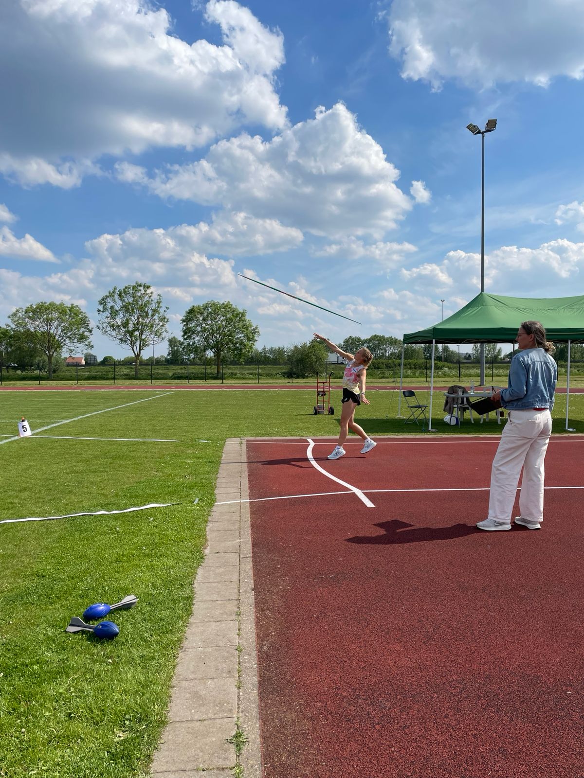Initiatielessen van Belgische topatleten bij Duathletics 2026 voor Kom op tegen Kanker